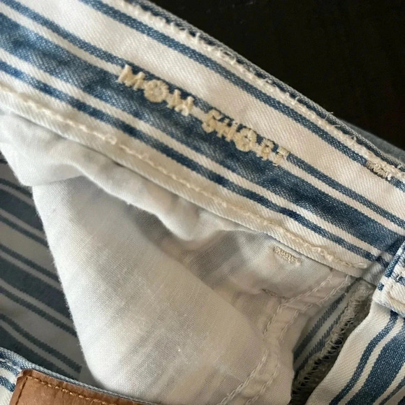 AEO High Rise Blue Striped Mom Shorts Sz 8 - Picture 6 of 8